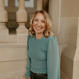 Meet your Posher, Angie